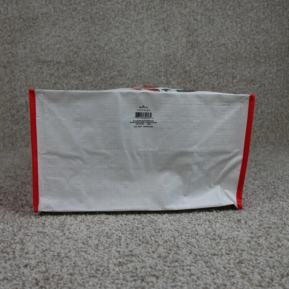 Hallmark Keepsake Reusable Shopping Bag Christmas Winter Village So Much Merry